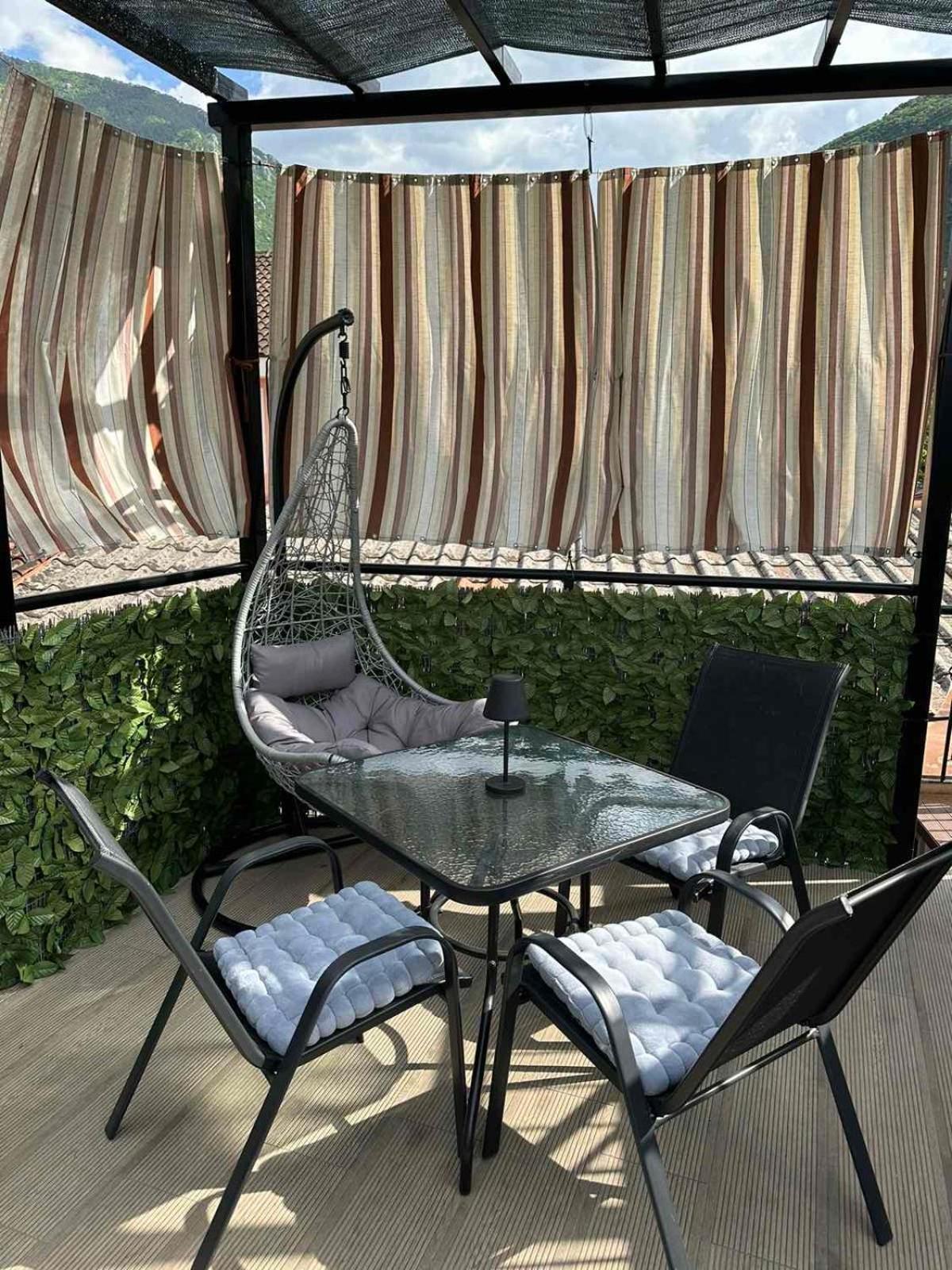 Sunshine Apartment With Private Pool And Parking โกตอร์ ภายนอก รูปภาพ